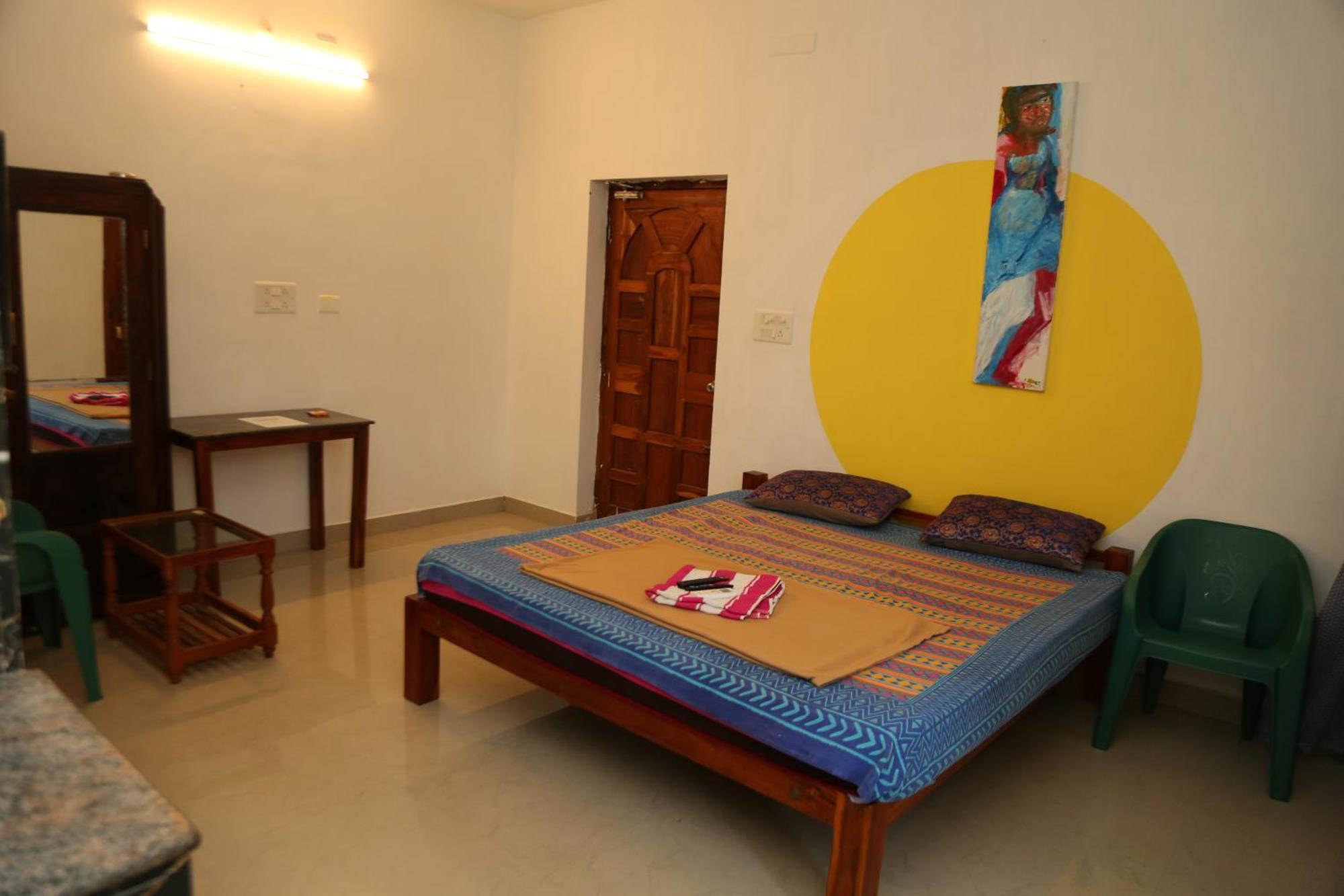 Art Le Cafe Apartment Auroville Room photo