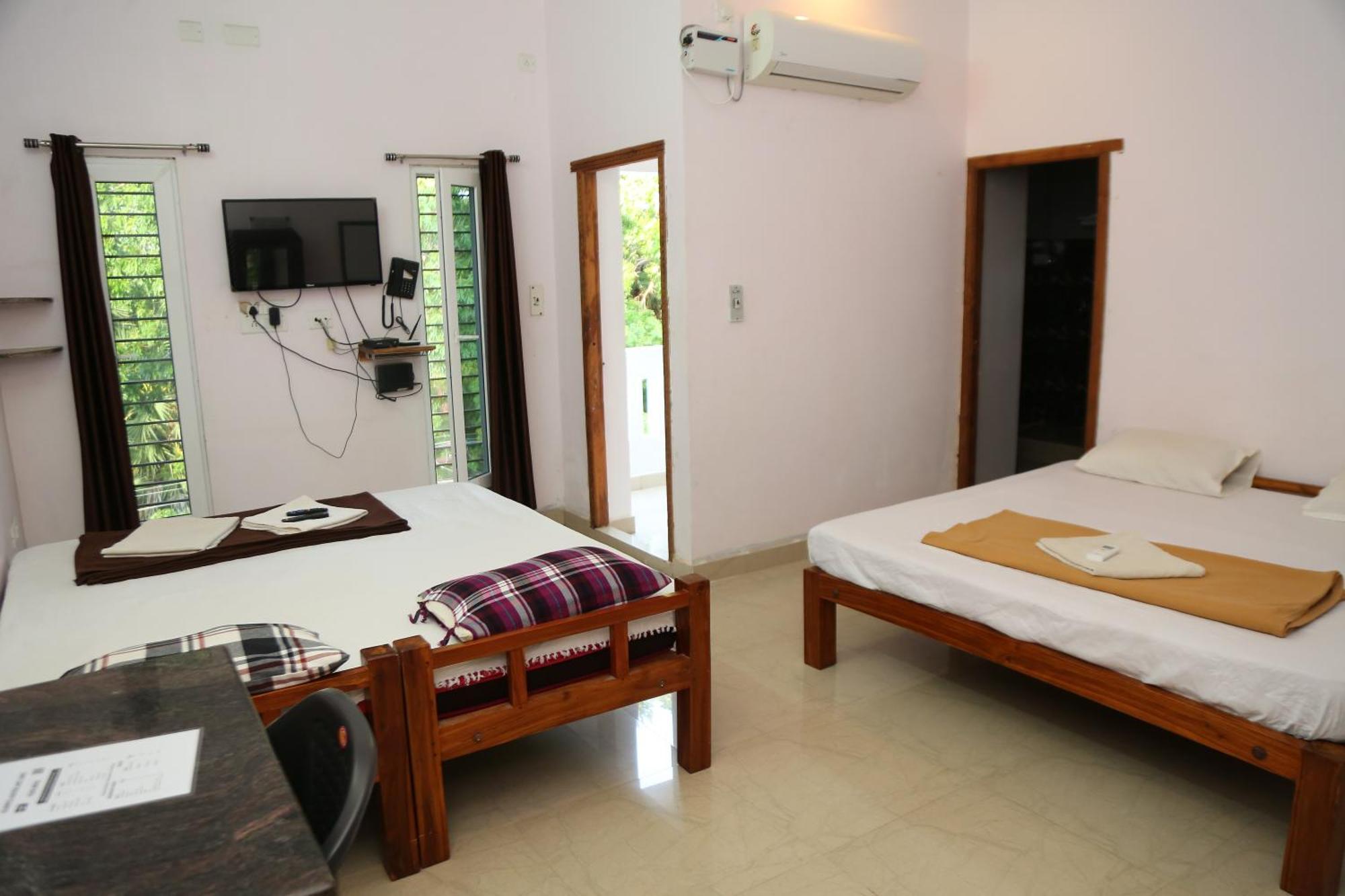 Art Le Cafe Apartment Auroville Room photo