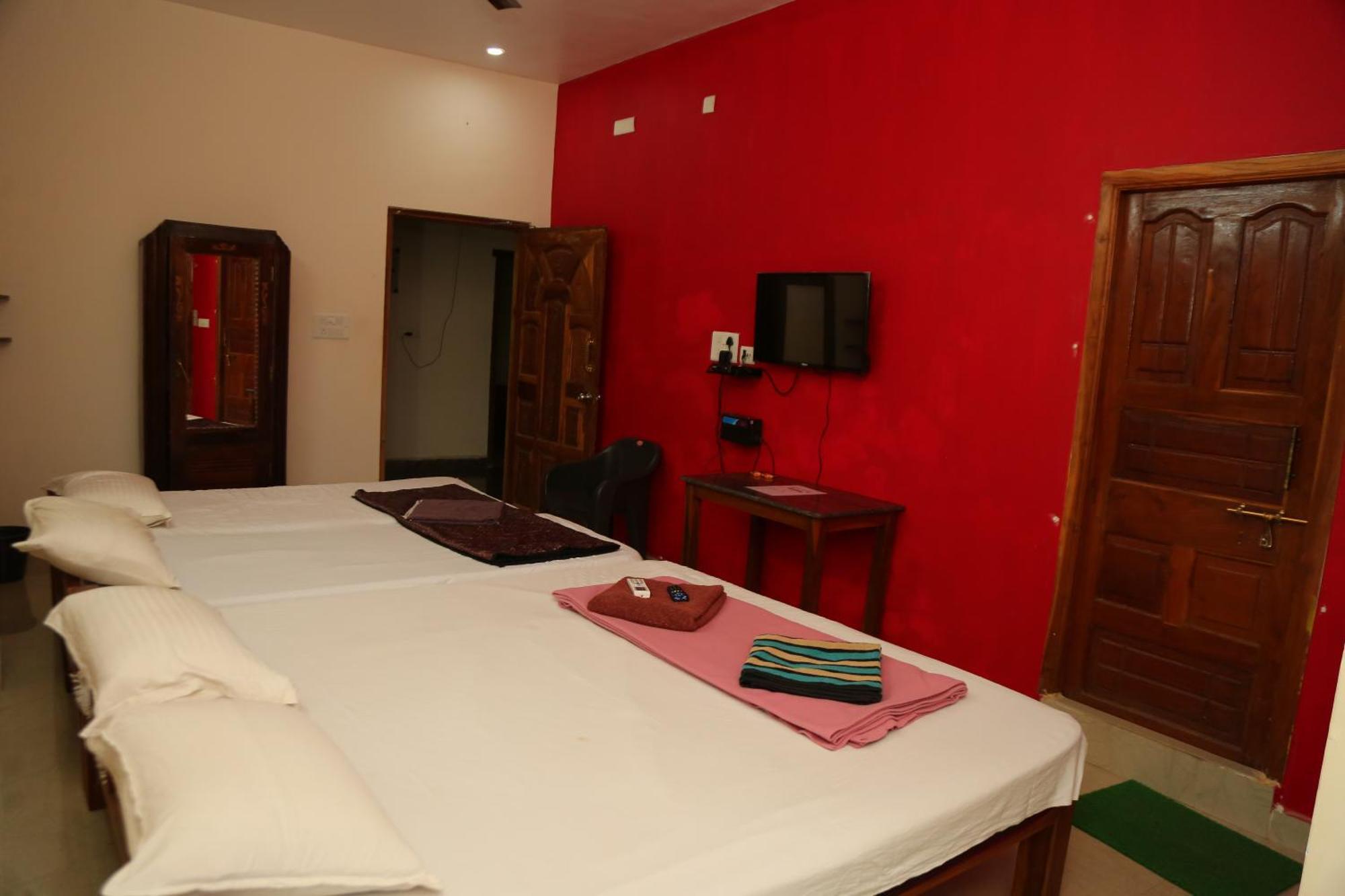 Art Le Cafe Apartment Auroville Room photo