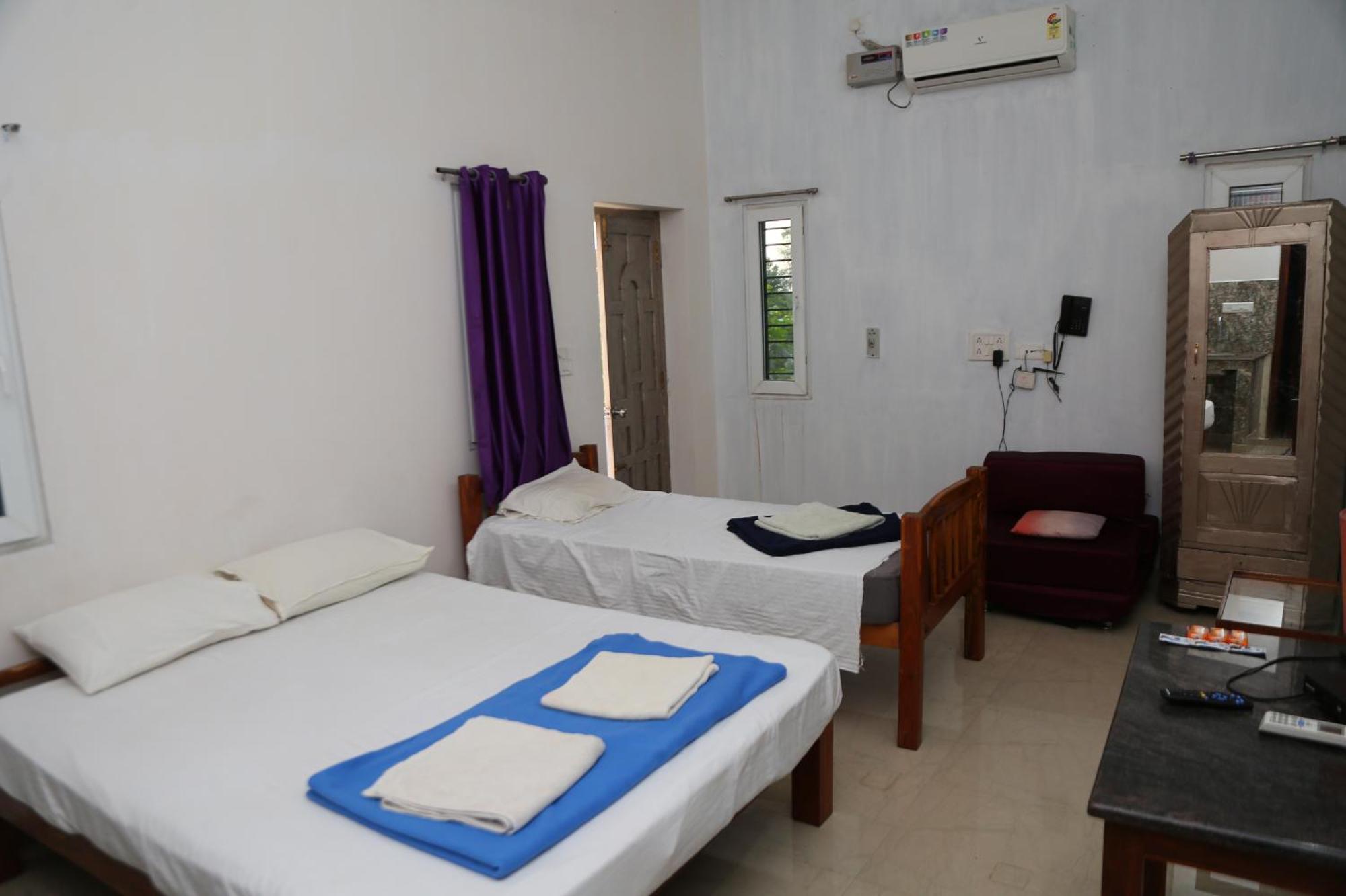 Art Le Cafe Apartment Auroville Room photo