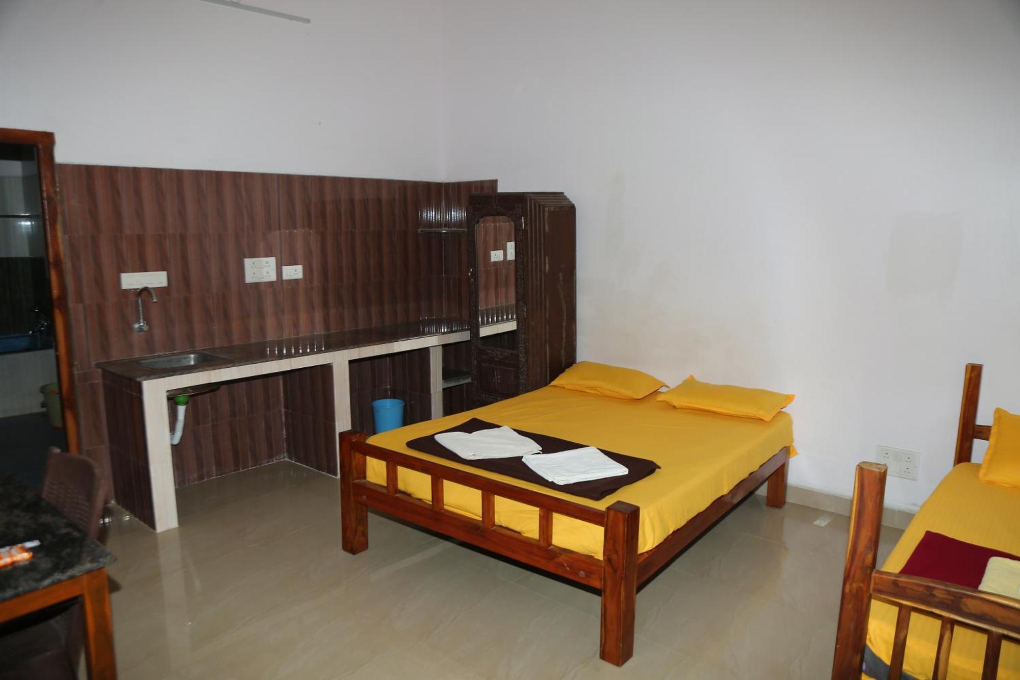 Art Le Cafe Apartment Auroville Room photo