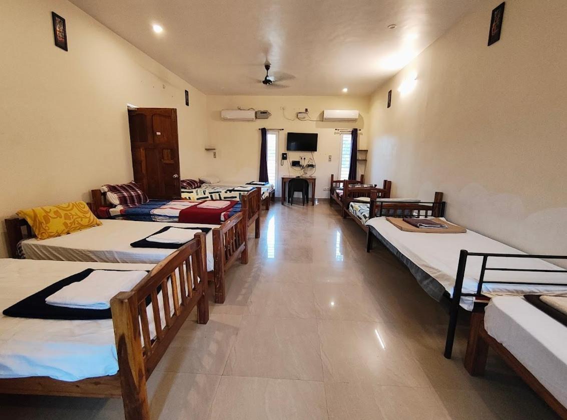 Art Le Cafe Apartment Auroville Exterior photo